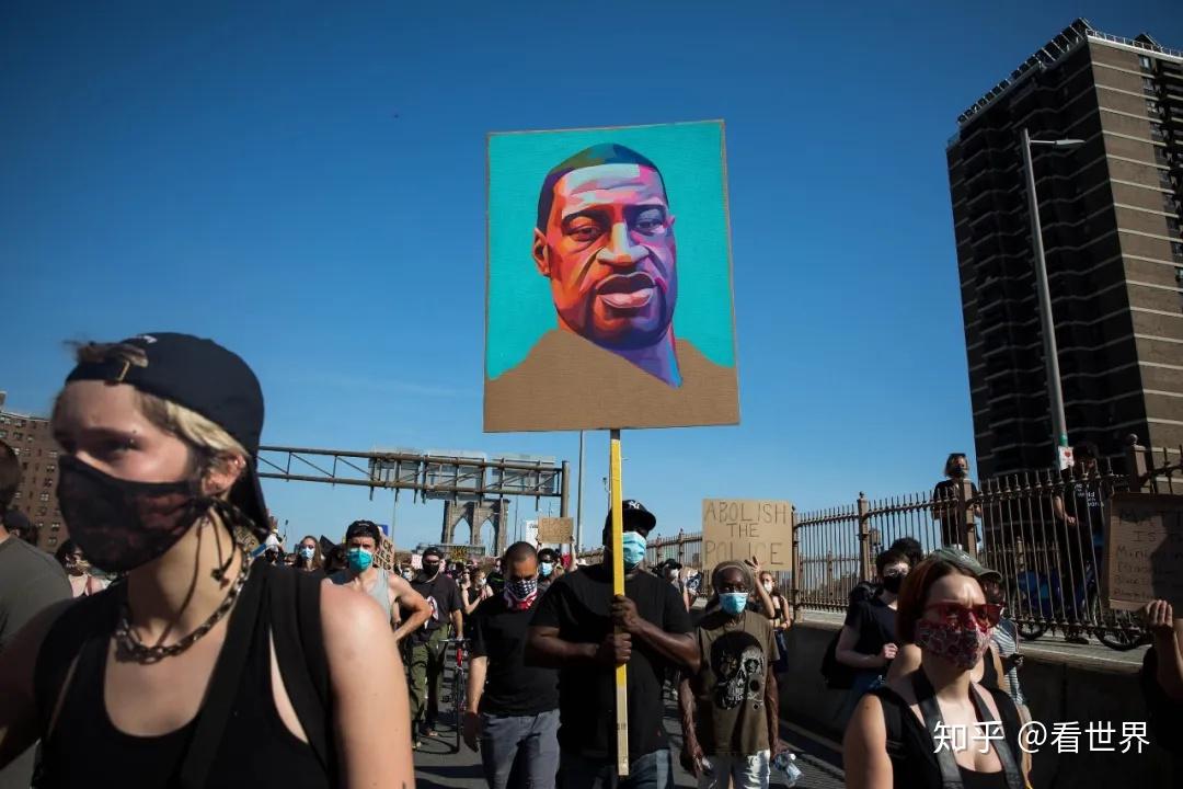 如何看待川普的推特治国行为?