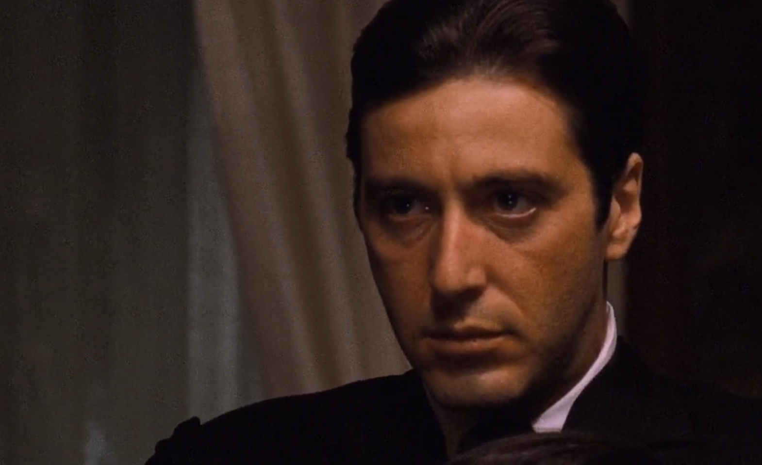 《教父 2》中,麦克一定要处死弗雷多的原因是什么? - 知乎