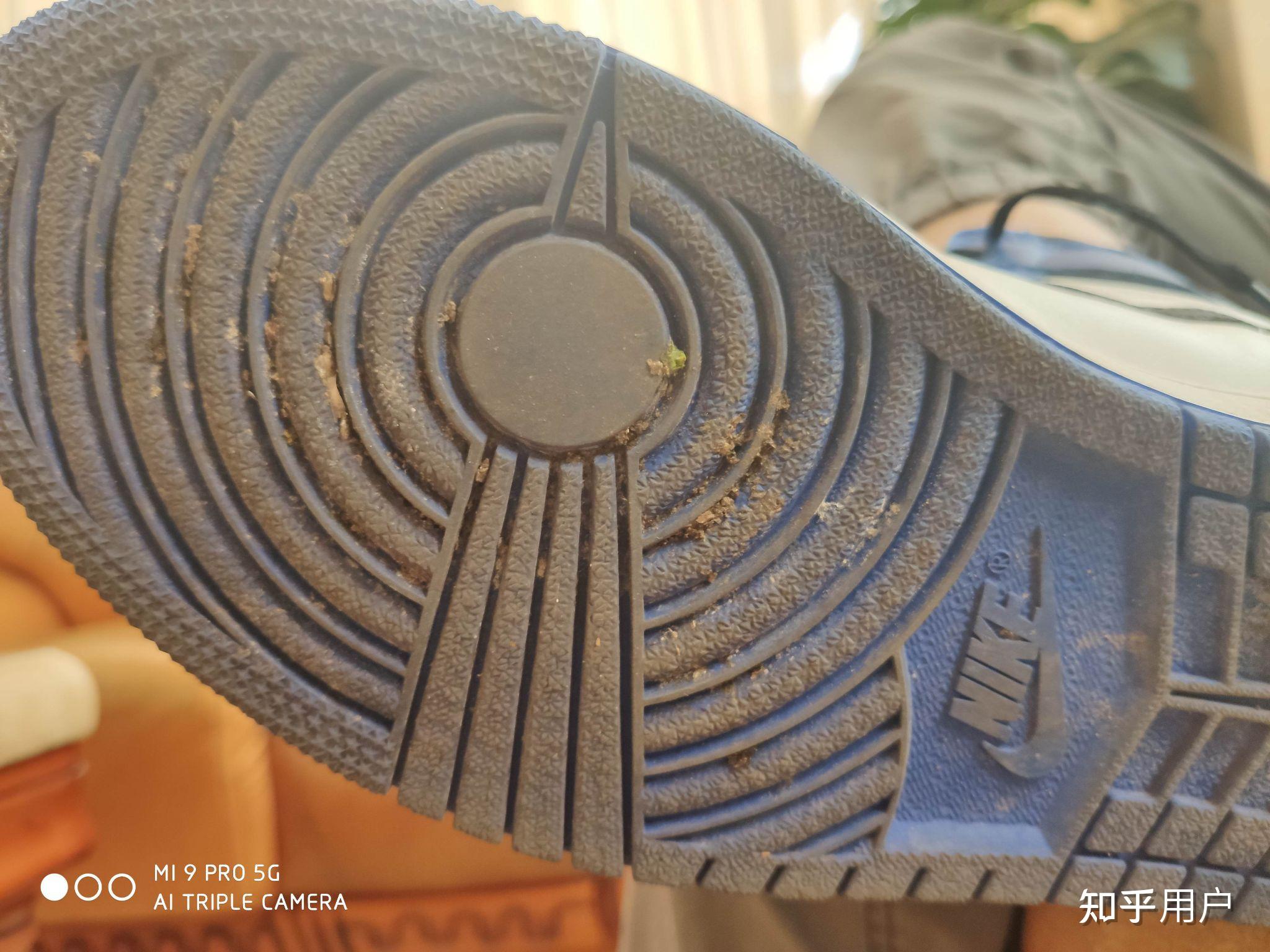 鞋底板到底有多脏啊