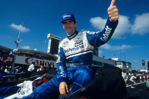 贝蒂·希尔是前f1世界冠军格拉汉姆·希尔的老婆,她的儿子达蒙·希尔