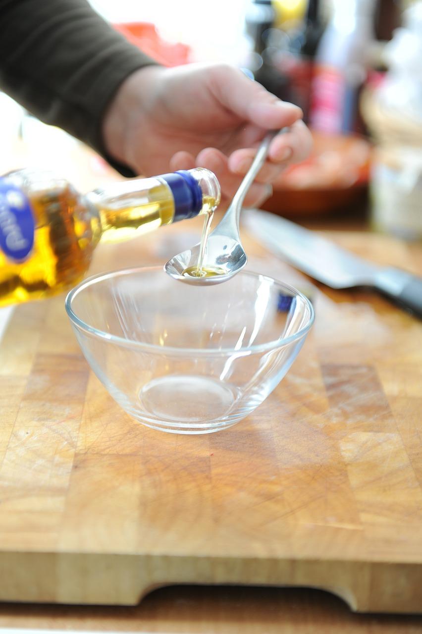 如何去除色拉油