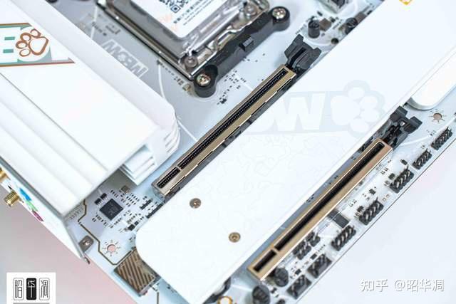 橘猫再进化！加量反降价？七彩虹B850M-MEOW 主板测评- 知乎