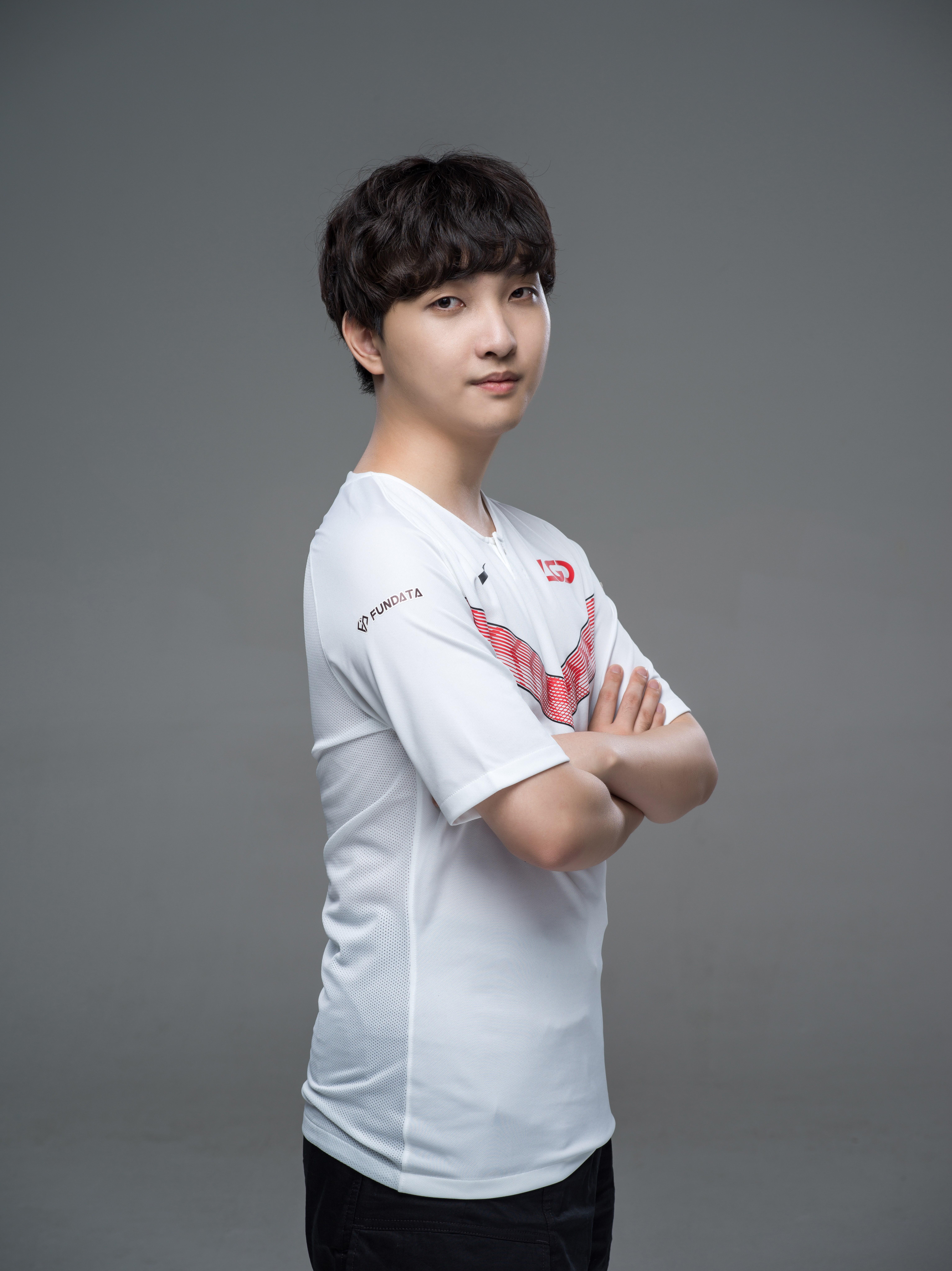 如何评价 s10 总决赛上兮夜的表现? - 知乎