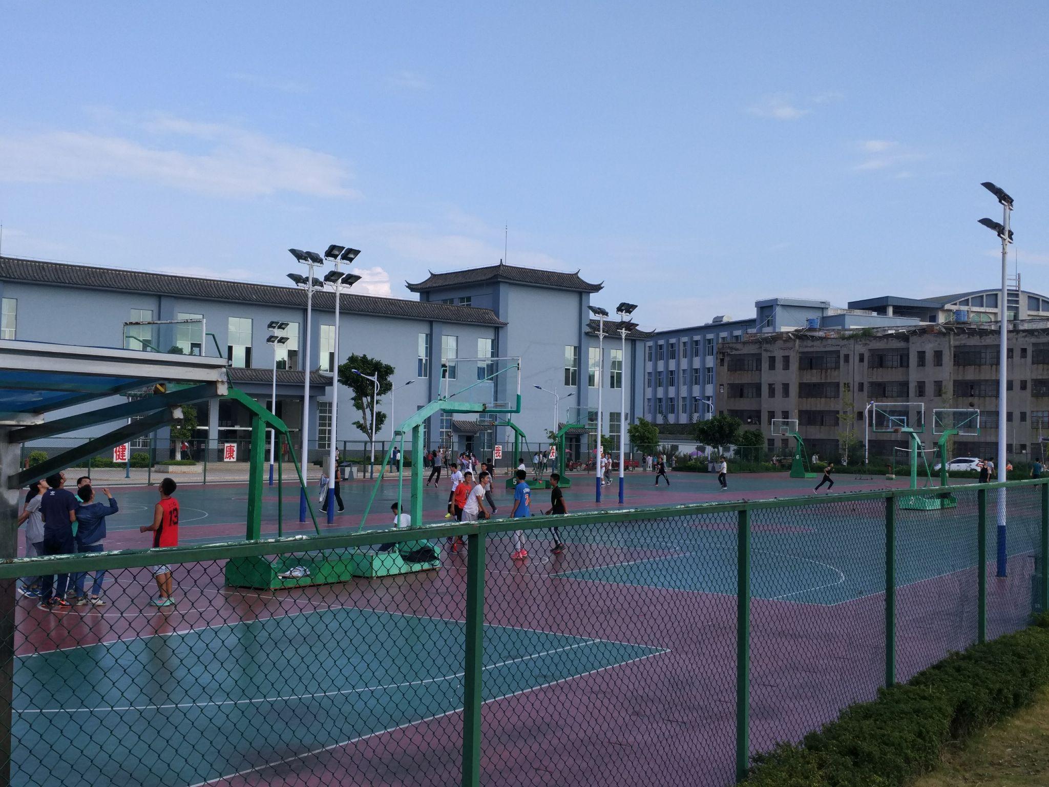 在云南石屏一中就读是怎样的一种体验?