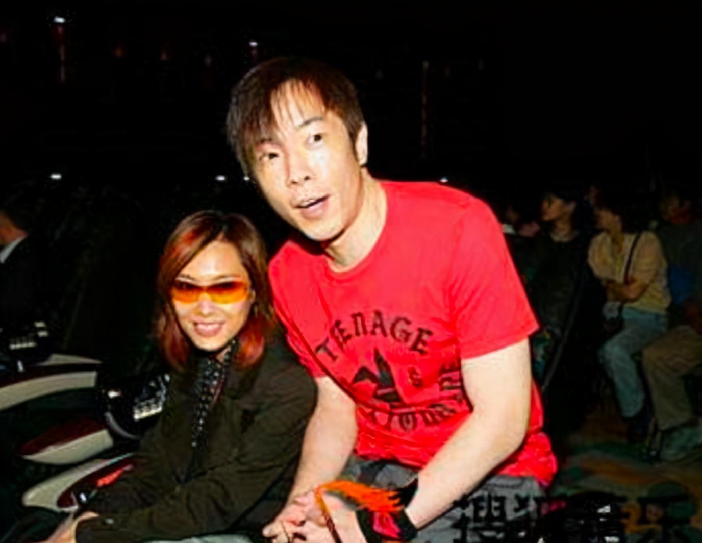 为什么黄贯中能娶到朱茵?