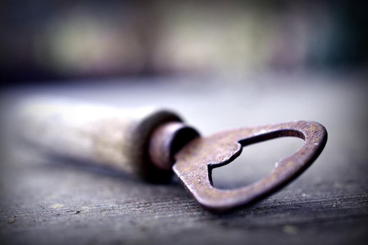 4. 开罐器正确操作