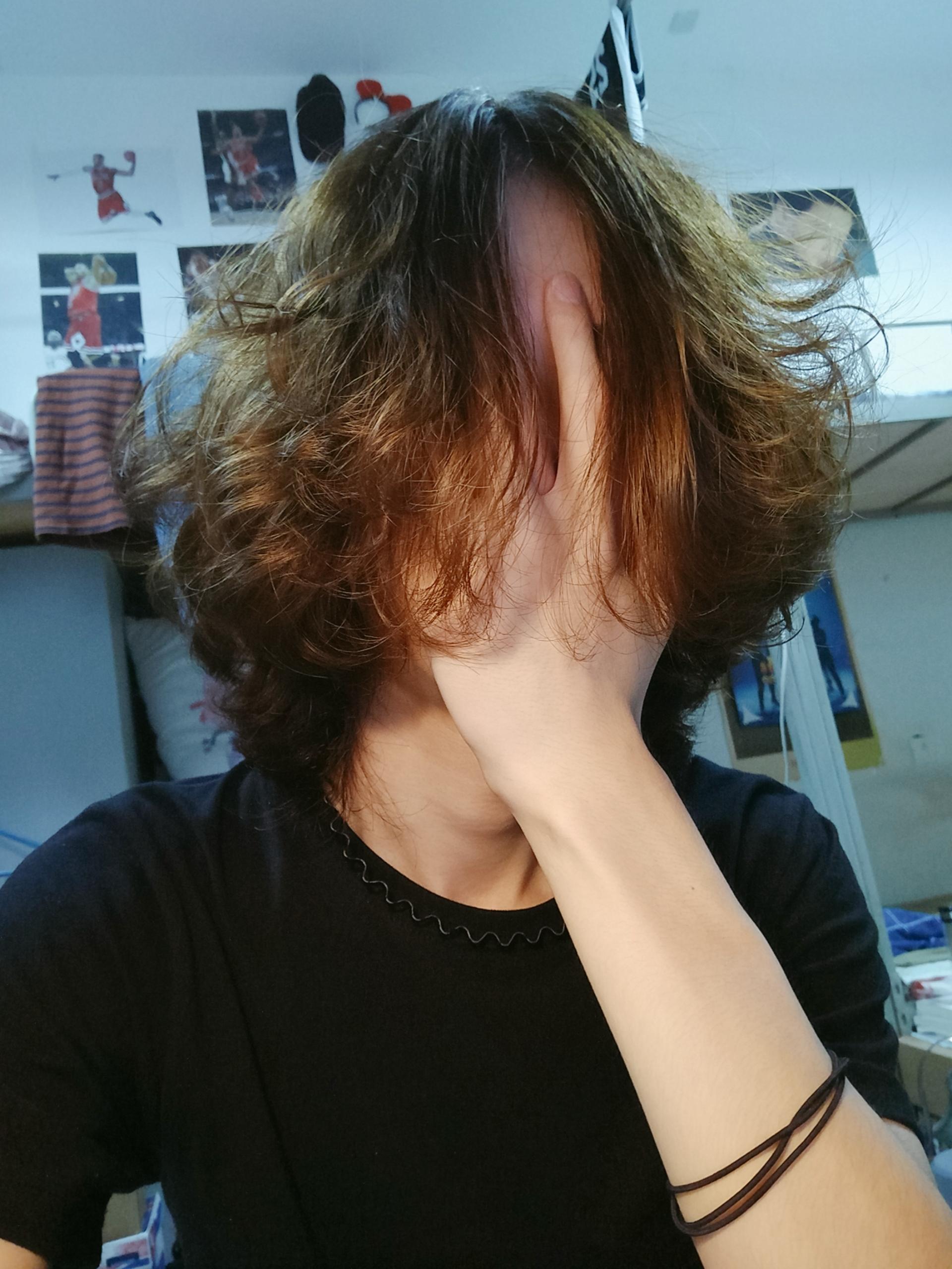 男生长得丑还留长发是什么体验?