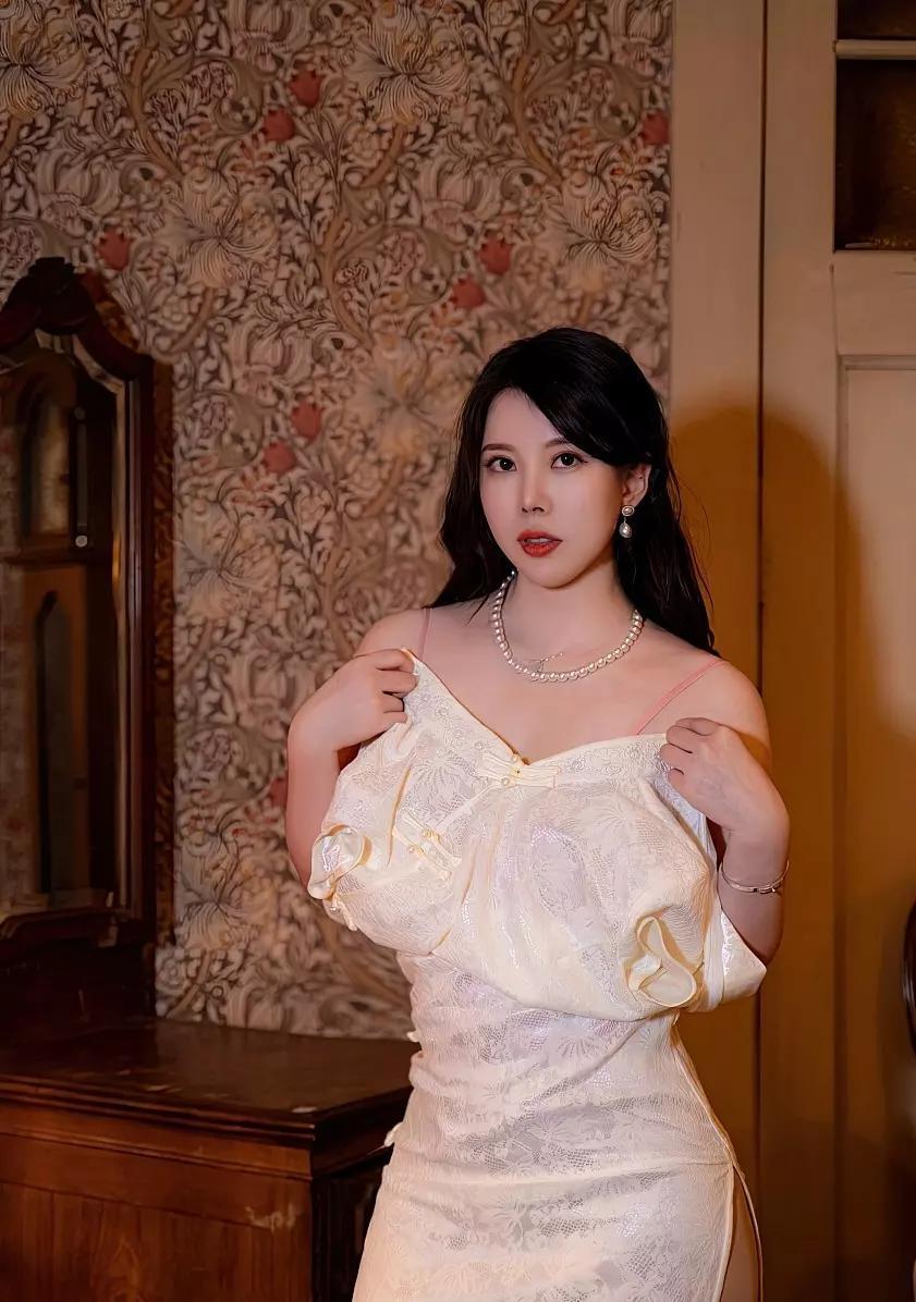 eloise软软,妹抖青,梦心玥,周于希Sandy,镜酱写真合集下载-星颜少女