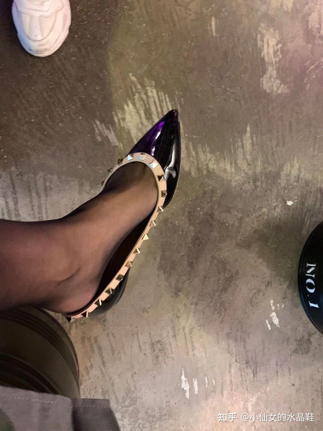 脚踝细脚很大39码的穿鞋子很显脚大怎么办啊难的一匹