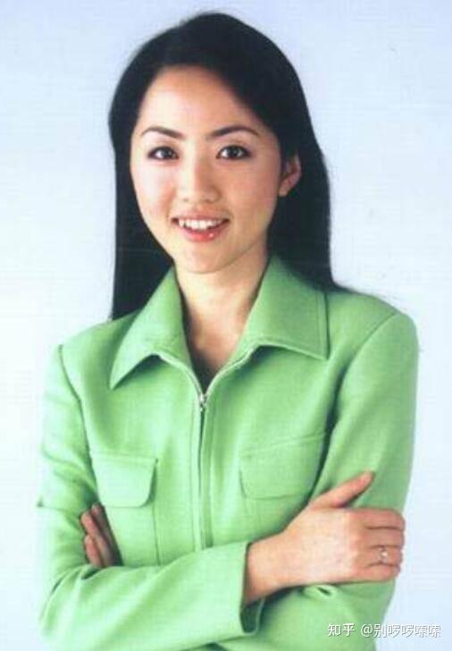 “天气预报”杨丹:40岁高龄产子,主持26年容貌还宛如少女 - 知乎