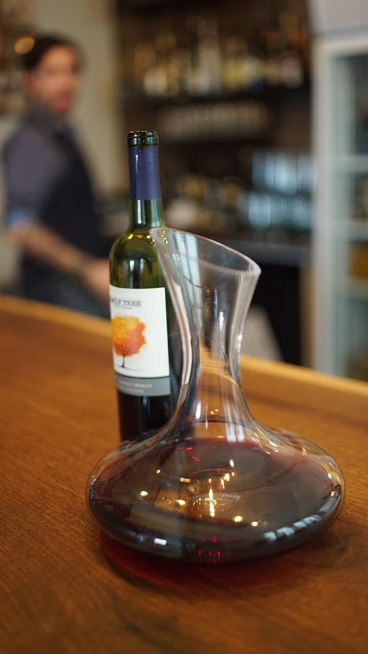 5. 醒酒器清洁保养