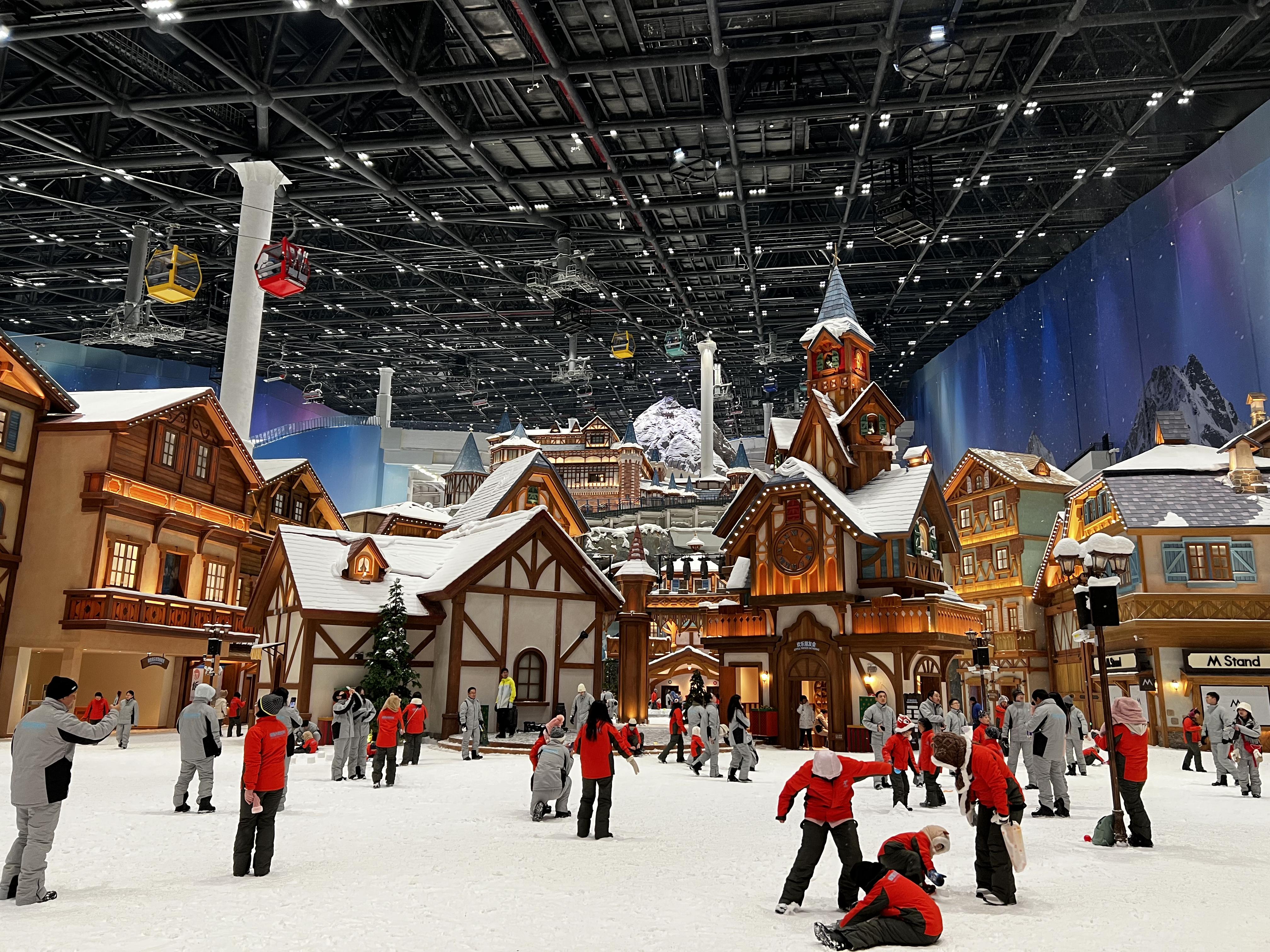 上海耀雪冰雪世界 8 月启动内测,这会成为上海文旅地标吗?