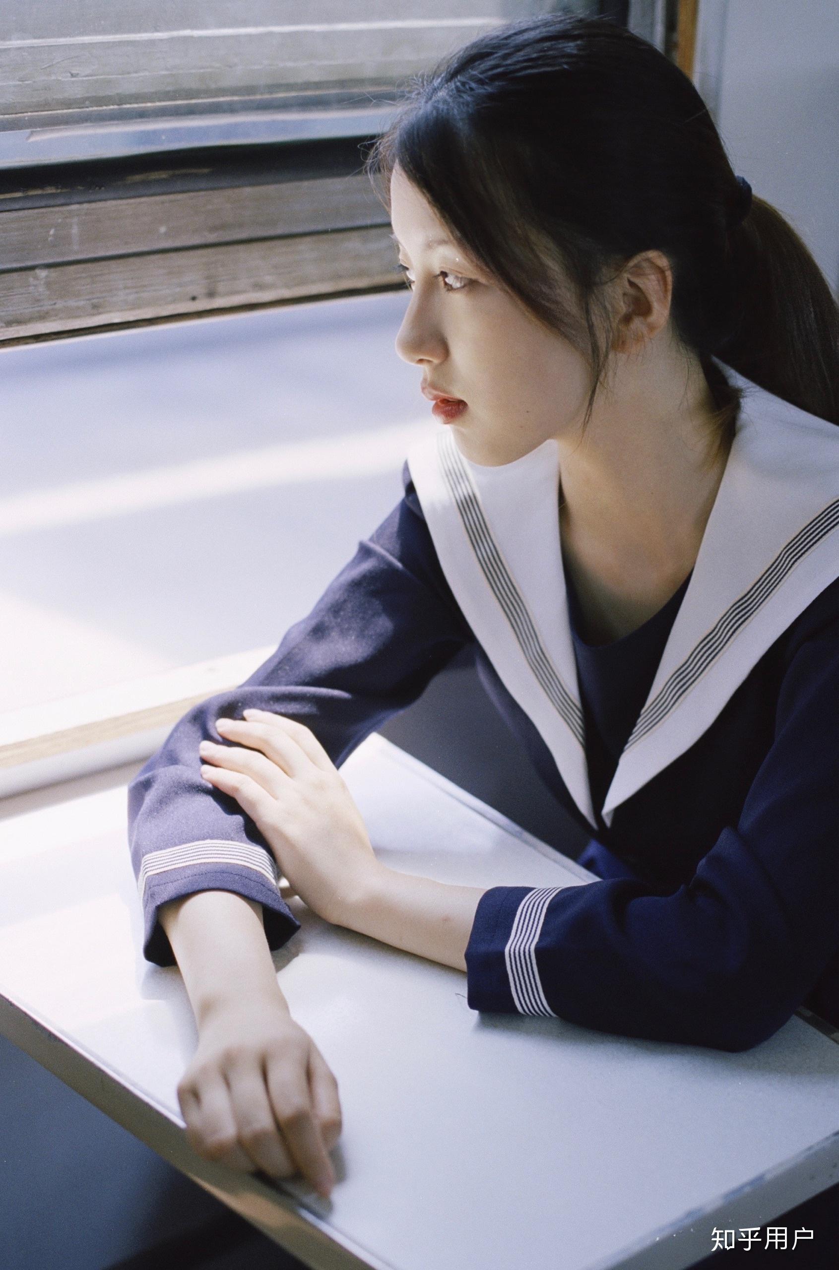 校花校草在自己班是什么感觉