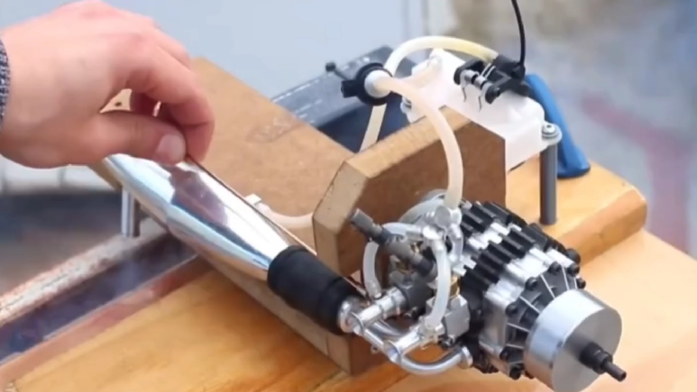 你能自制一台转子燃油发动机吗