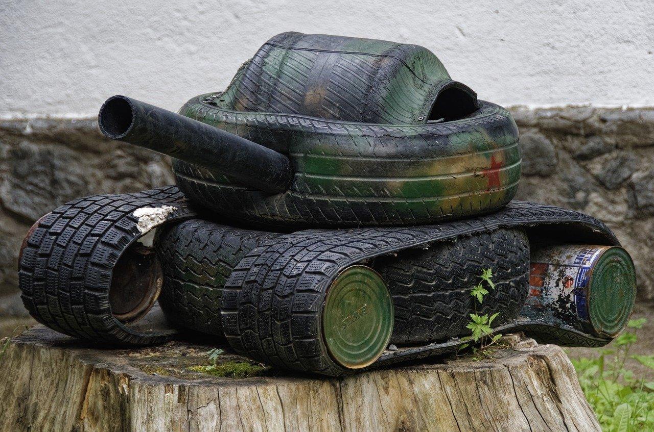 4. 时尚玻璃壶品牌