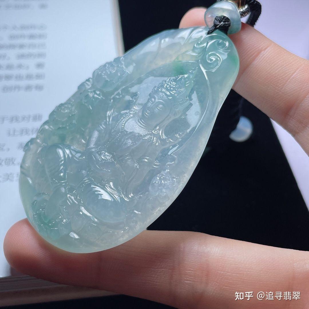 如何挑翡翠饰品的方法和技巧视频(如何挑翡翠饰品的方法和技巧视频讲解) 第1张