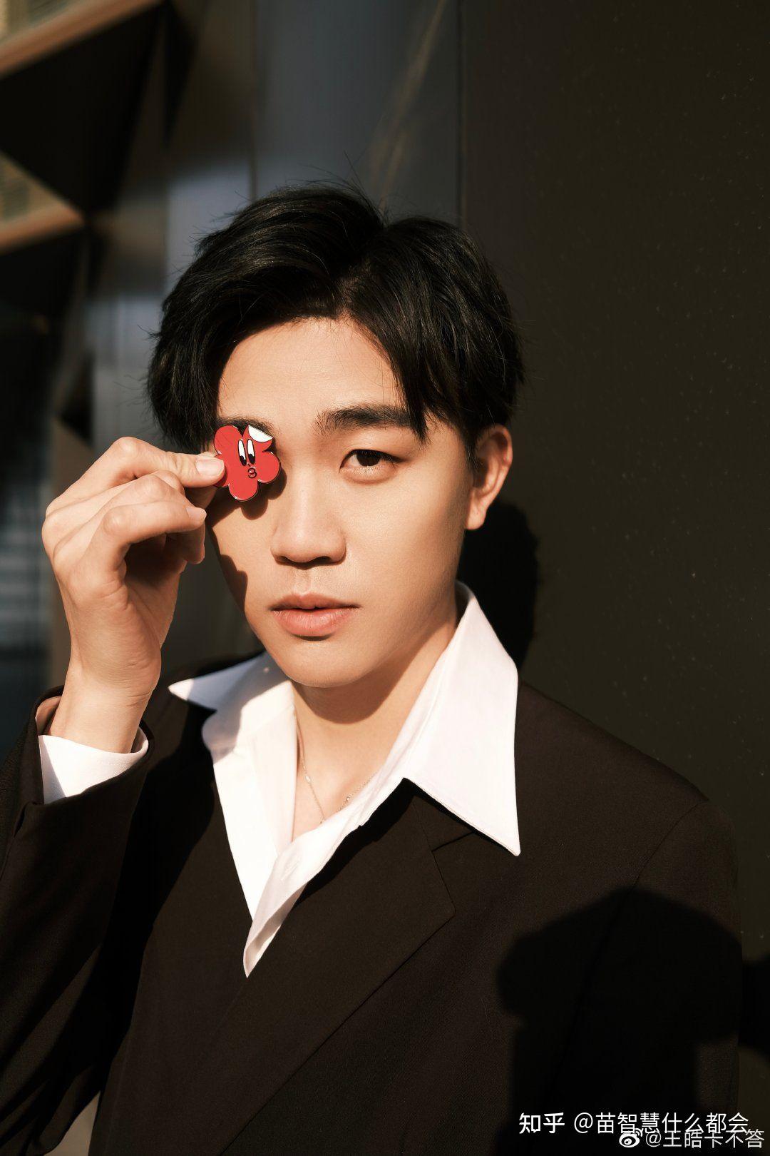 你见过塌鼻子的帅哥吗? - 知乎