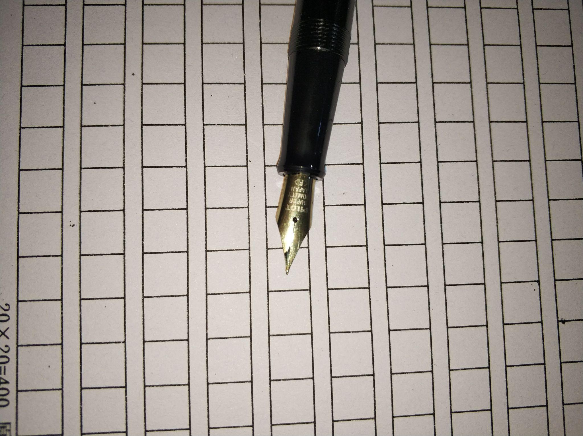 百乐钢笔78g笔尖出水这样正常吗