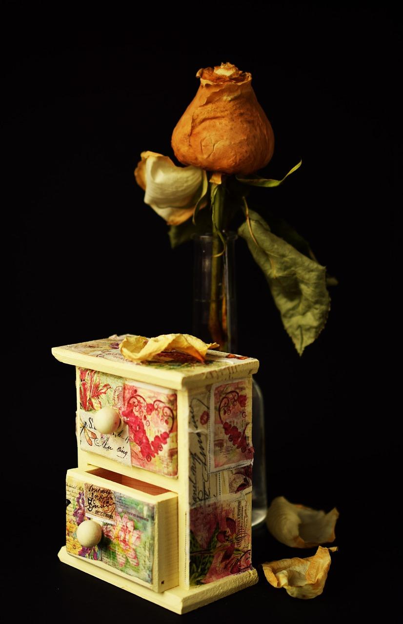 铃兰花有什么颜色