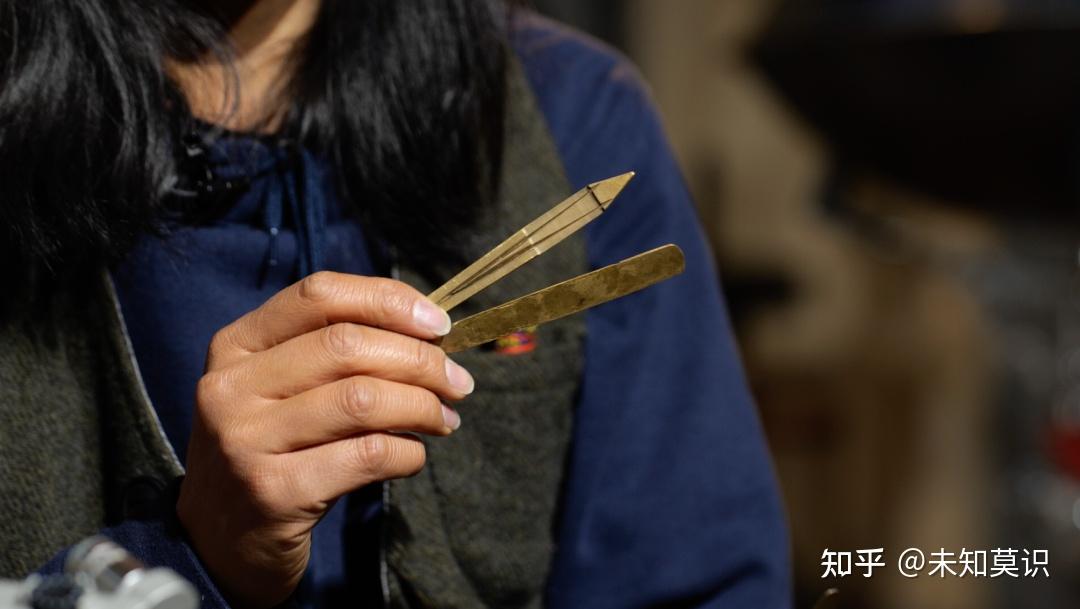 「口弦」中国少数民族用什么乐器来