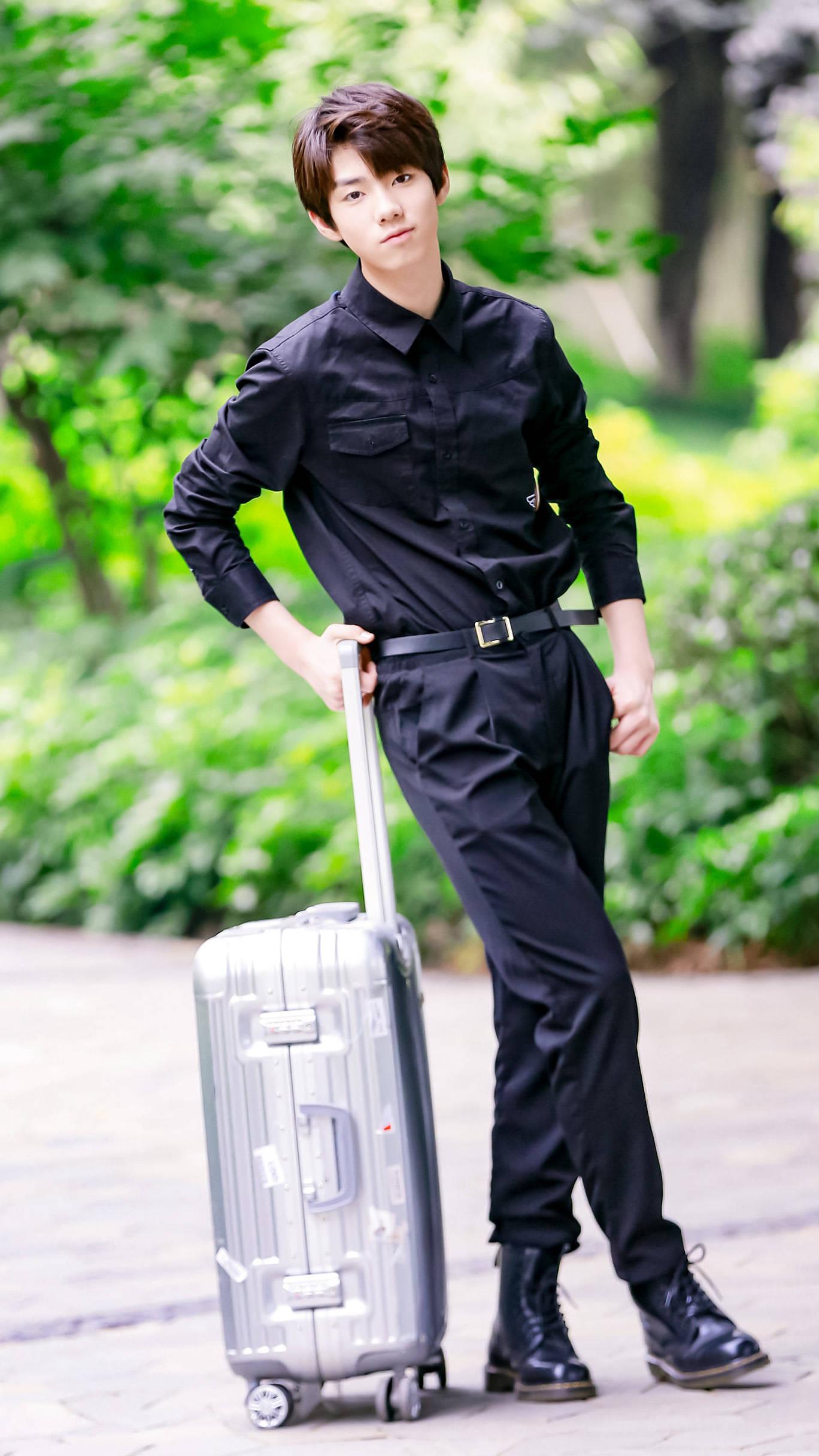 如何评价陈玺达的颜值?