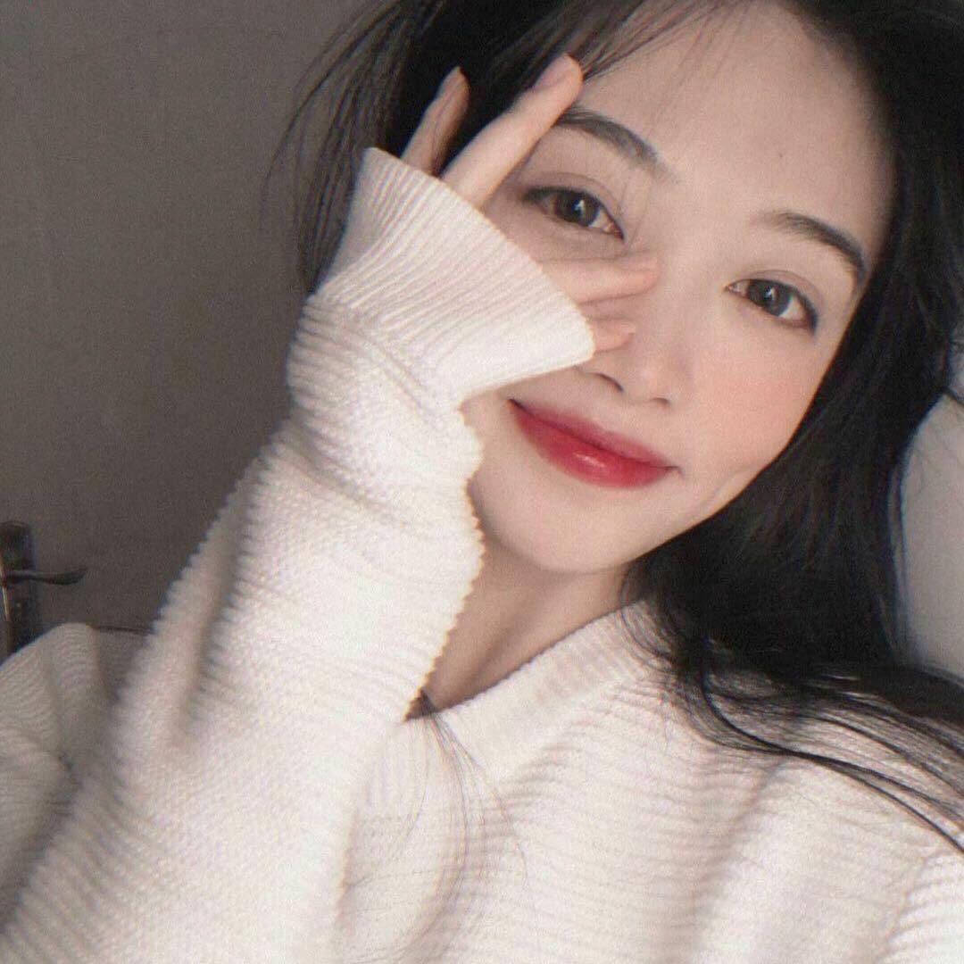 有没有那种笑的很开心的女生头像?