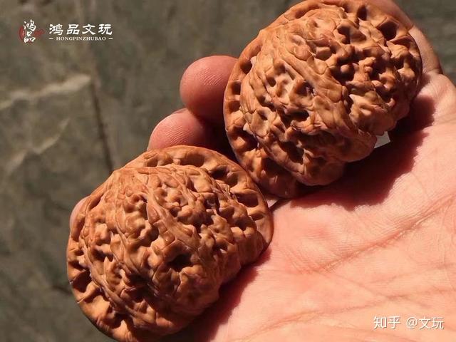 6对精品文玩核桃，48的水龙纹太霸气了- 知乎