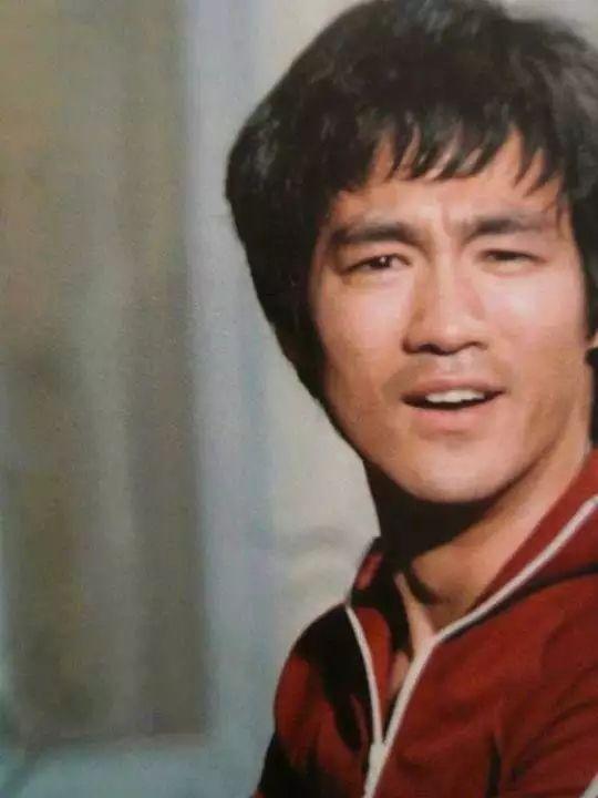 李小龙年轻的时候有多帅? - 知乎