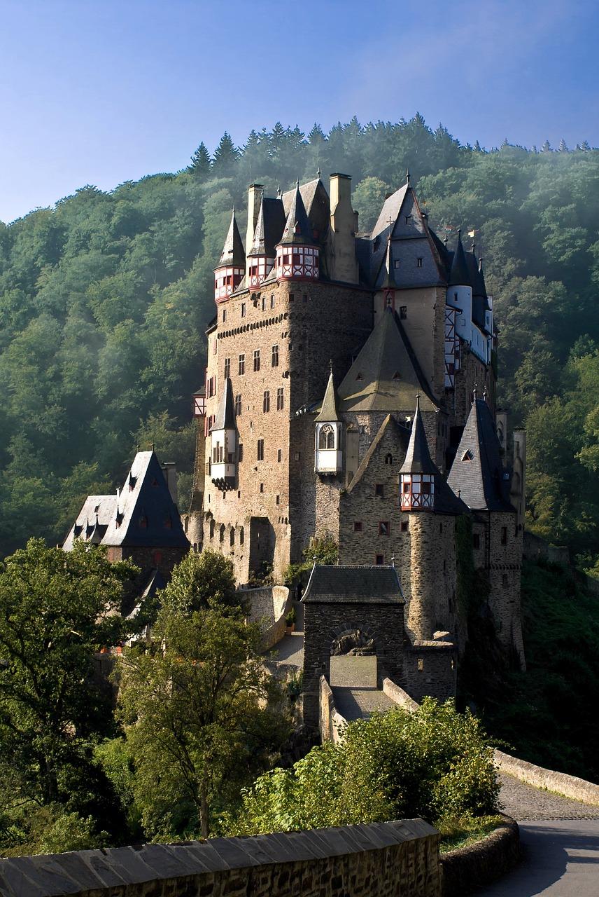 3. 艺术装饰细节