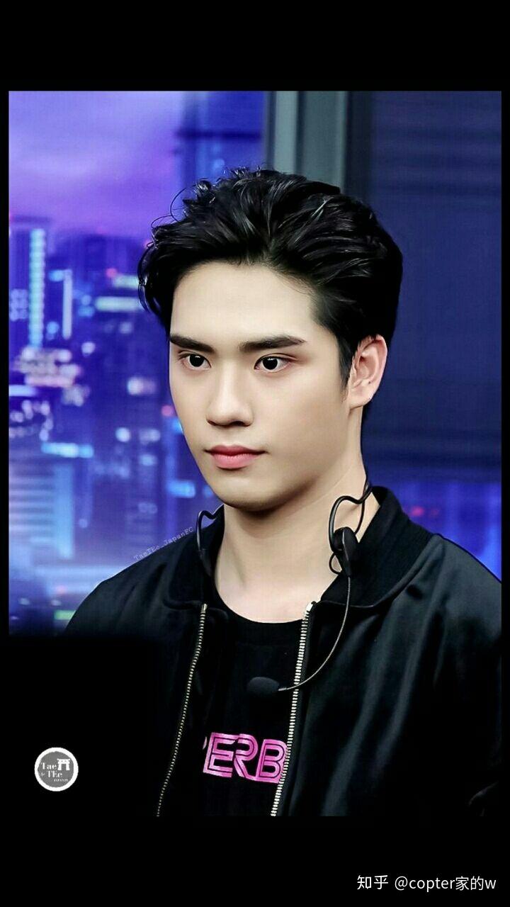 有谁能给我科普一下泰国男团sbfive吗