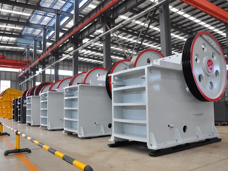 供应广东煤矸石破碎机矿山工地鄂式碎石机