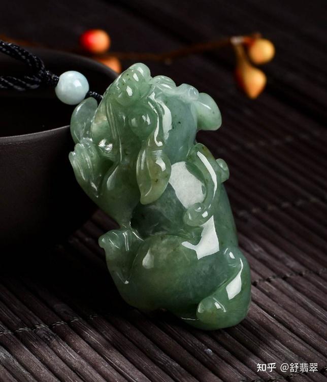翡翠　貔貅 J2326 墨翠貔貅牌