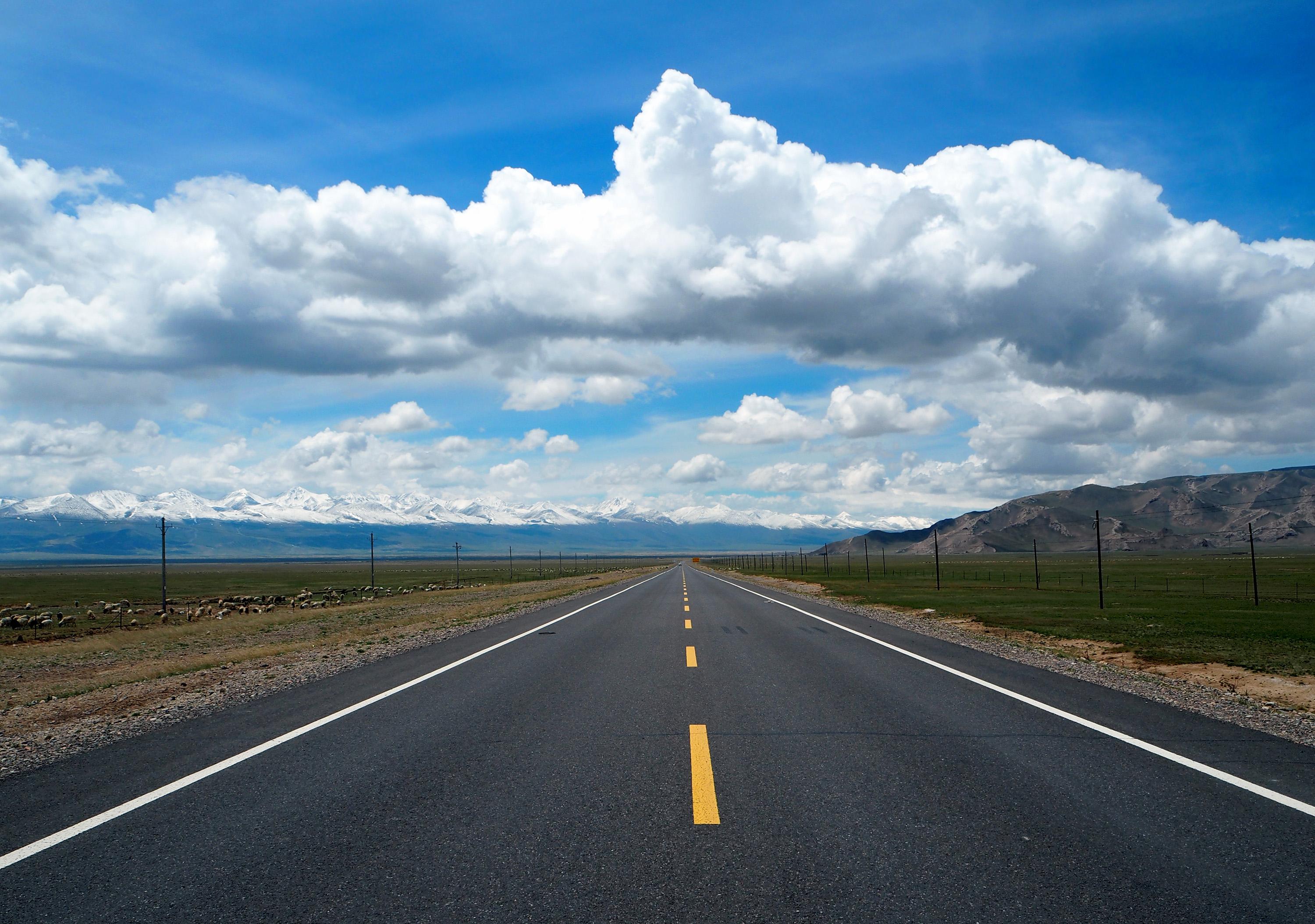 为什么更多的驴友喜欢去西藏远行而不是新疆