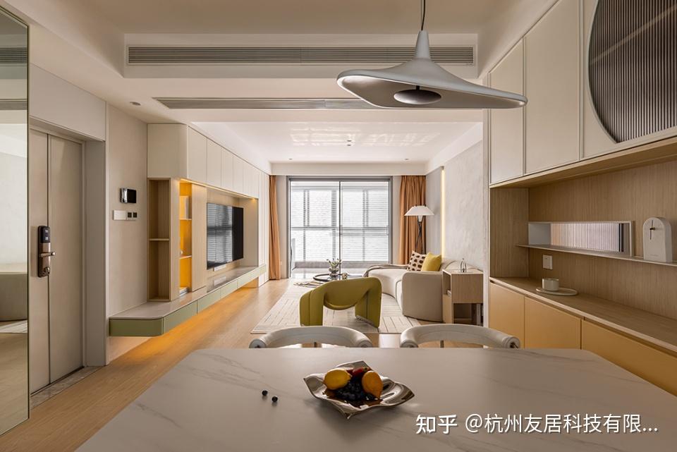 客厅阳台打通与否?90%的业主都用这招! - 知乎