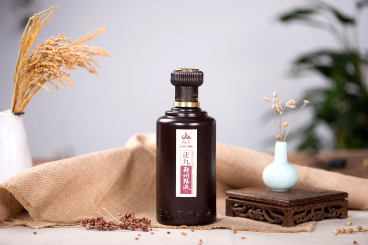 什么酒送岳父好 v2-b4869b75b18fb98186d9a36fdcb17891_1440w.jpg?source=172ae18b