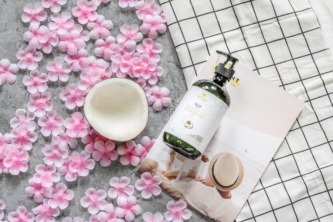 1. 深层滋养洗发水