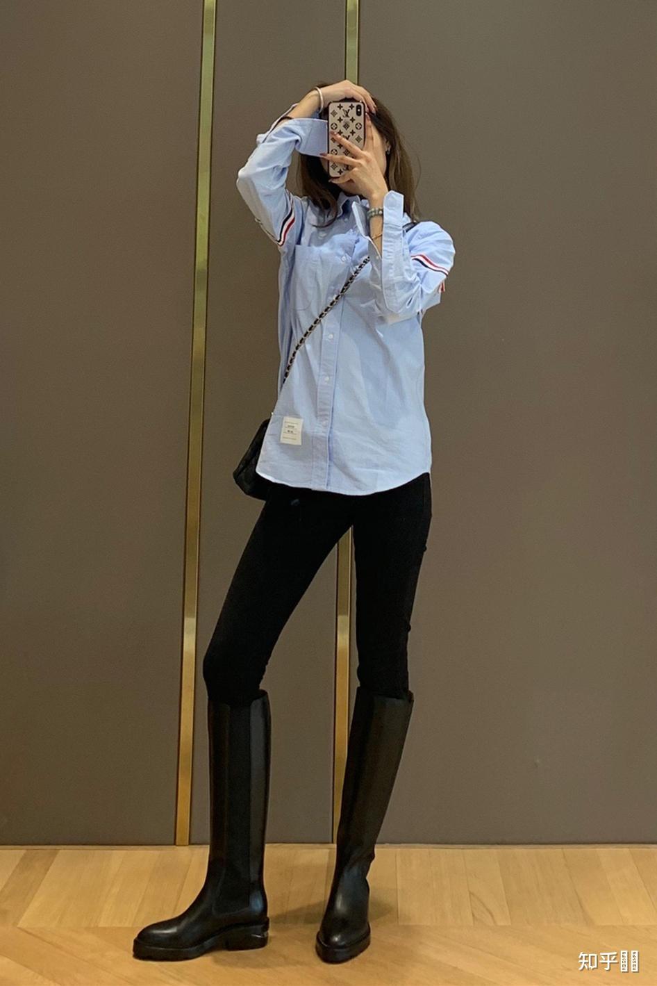 女生衬衫蓝色该搭配什么裤子呢身高168体重105