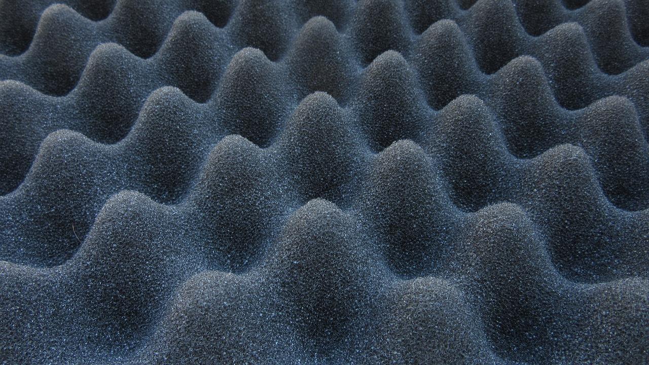 灰色配什么颜色好