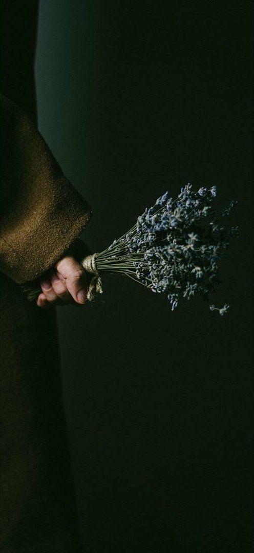 有哪些不压抑的黑色系壁纸? - 知乎