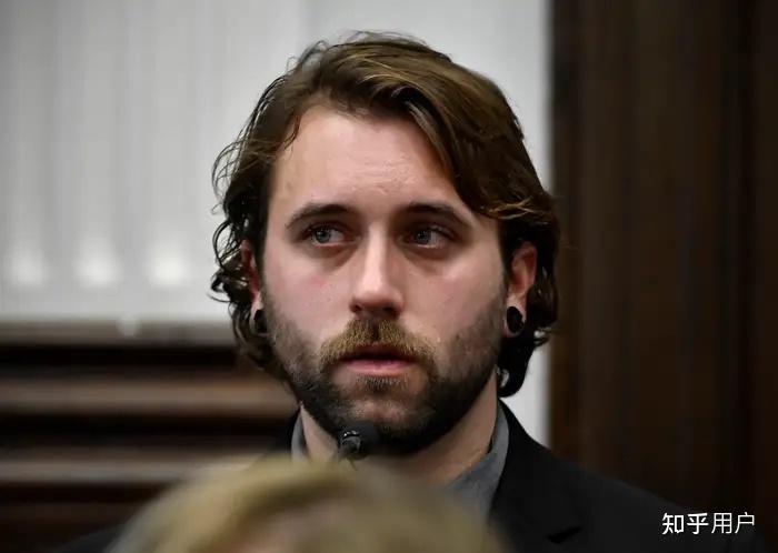如何看美国17岁少年里滕豪斯(rittenhouse)blm集会持枪防卫致二死一伤
