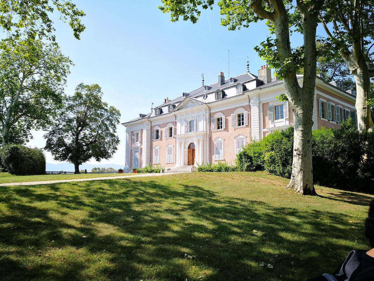 3. 近市中心繁华