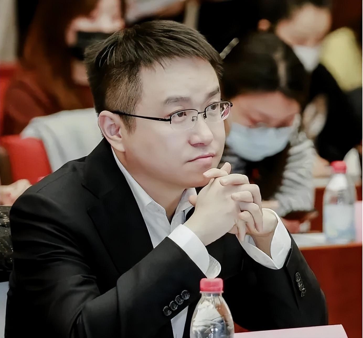 陈少杰分红超35亿斗鱼新人难挑大梁