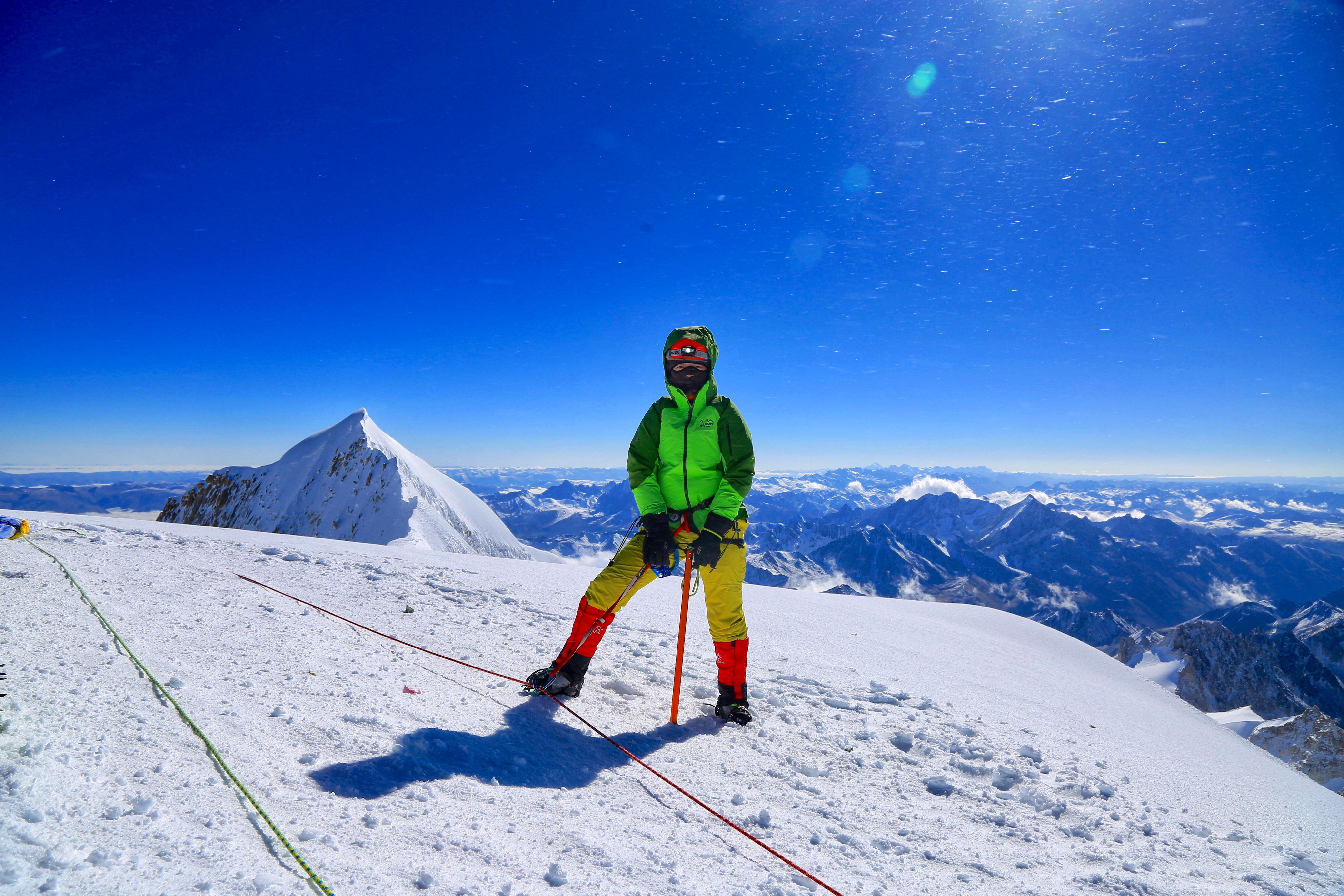 登顶雪山后你会用什么姿势拍照纪念? - 知乎