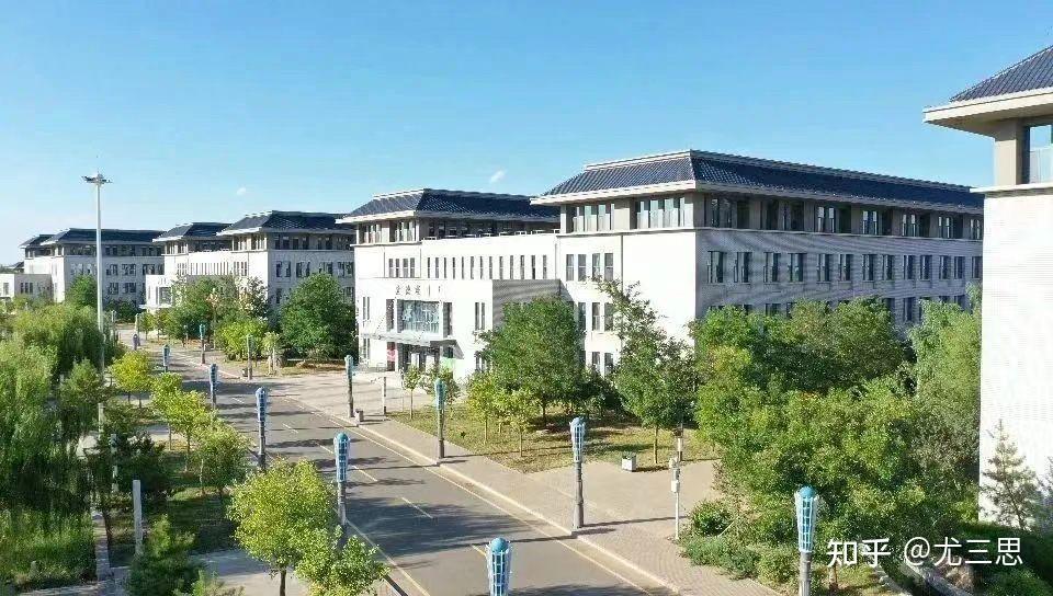 内蒙古河套学院新校区图片