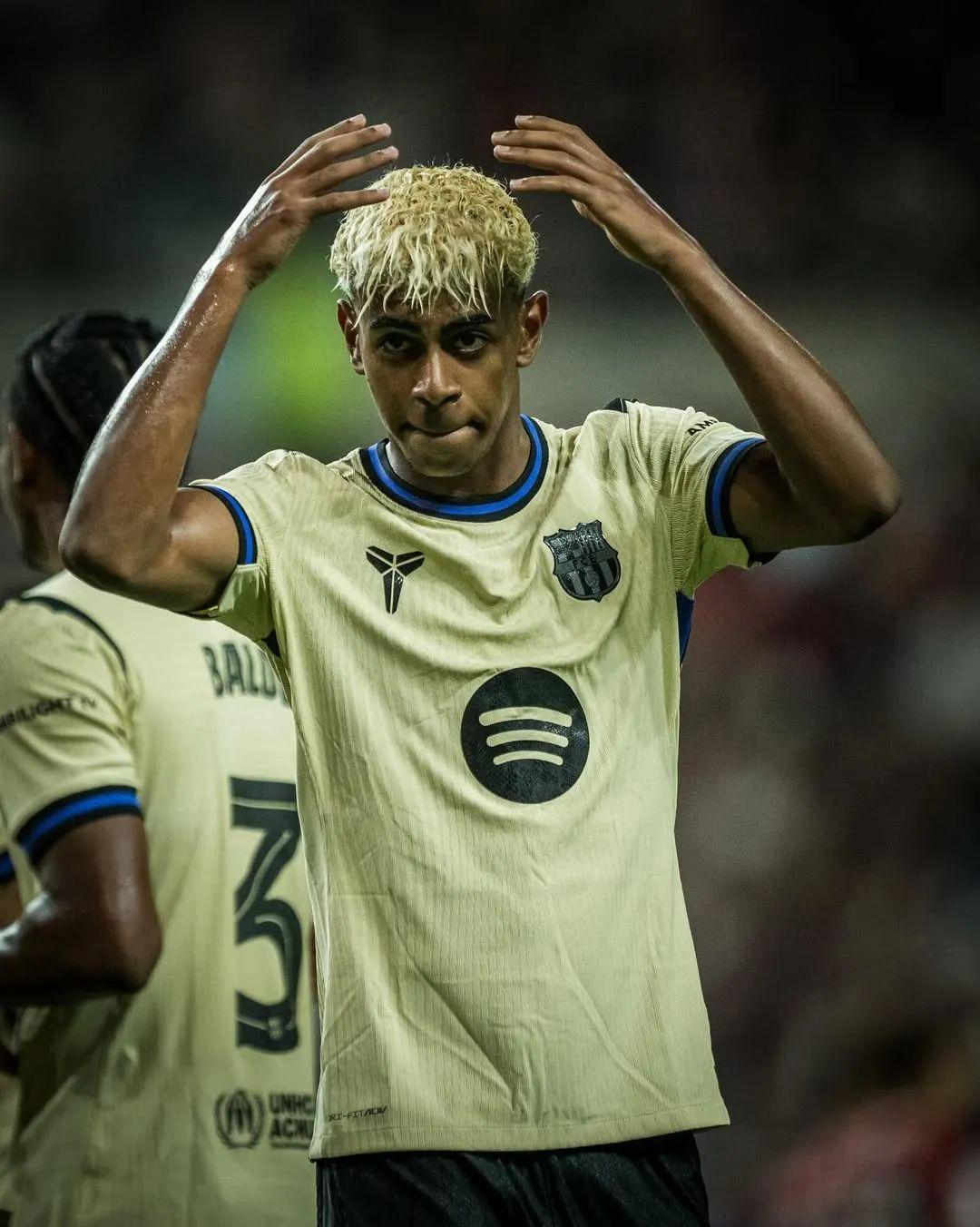 巴萨x 科比！玩潮流的球衣也要靠抢了- 知乎