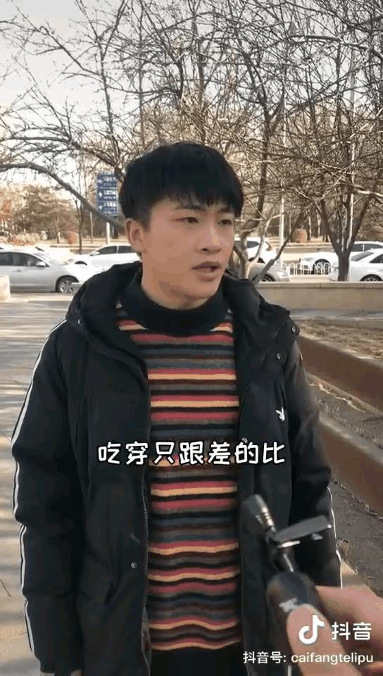 儿子沉迷游戏，与他讨论，他却说抽烟有害健康你还抽，该如何教育孩子？