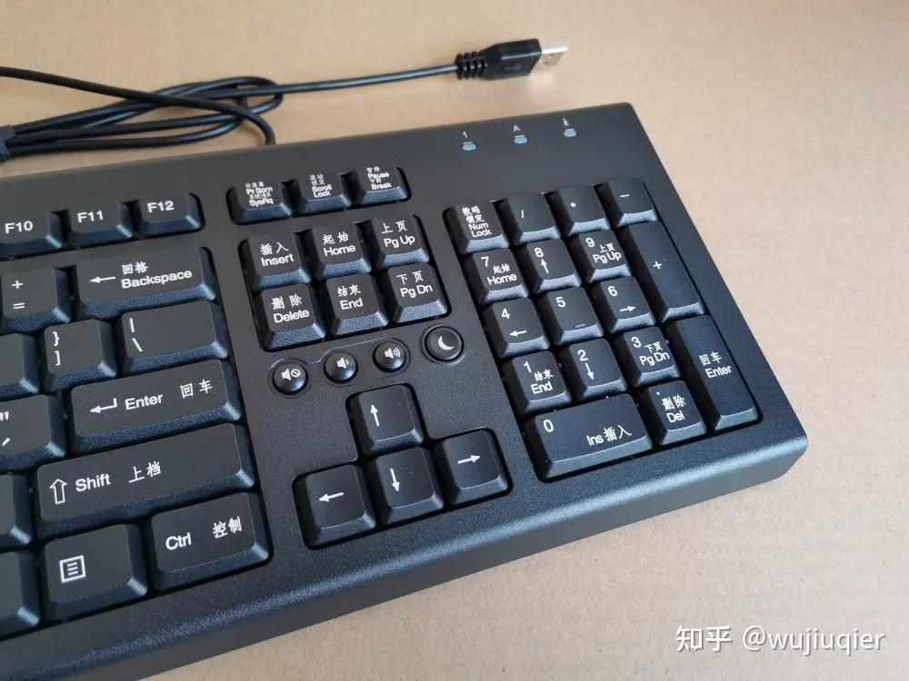 为什么国内的电脑键盘上的字还是hometabshift等英文不直接做中文不懂