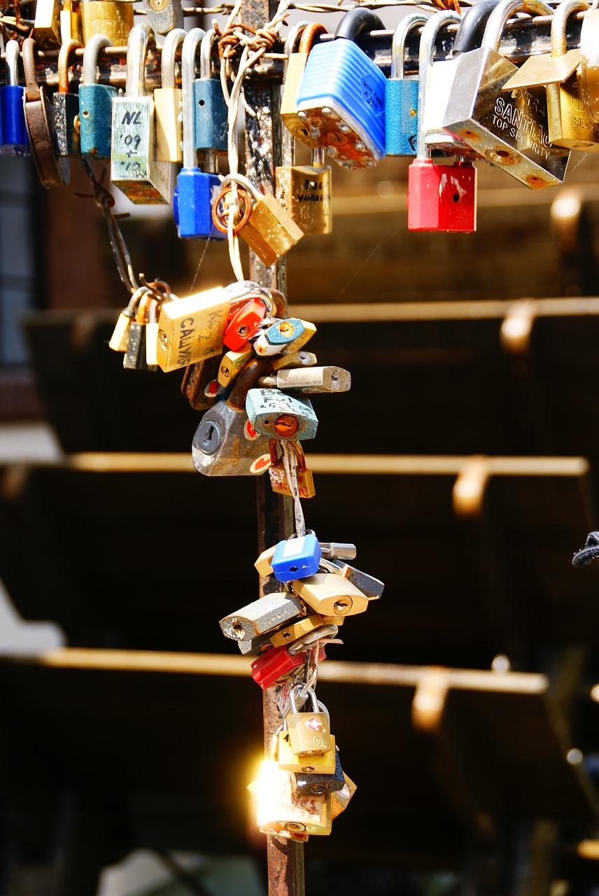 怎么安装冰箱磁条