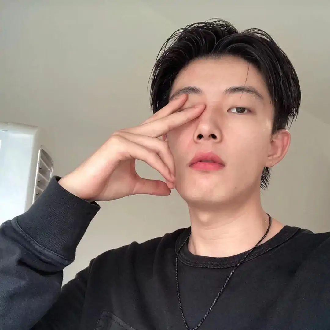 帅气的男孩子大多喜欢什么头像