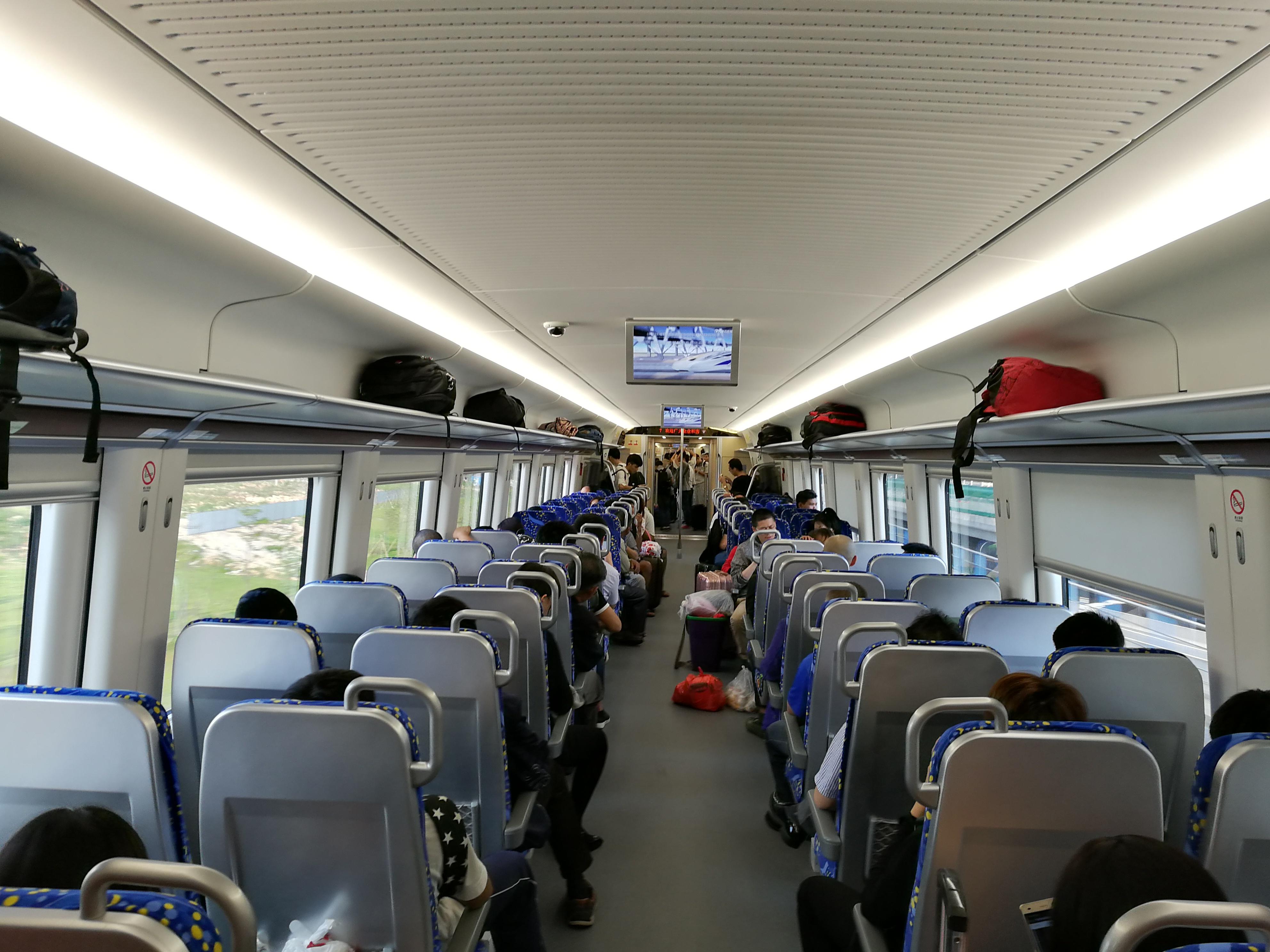 如何评价广珠城际引入crh6a并用之替换crh1a